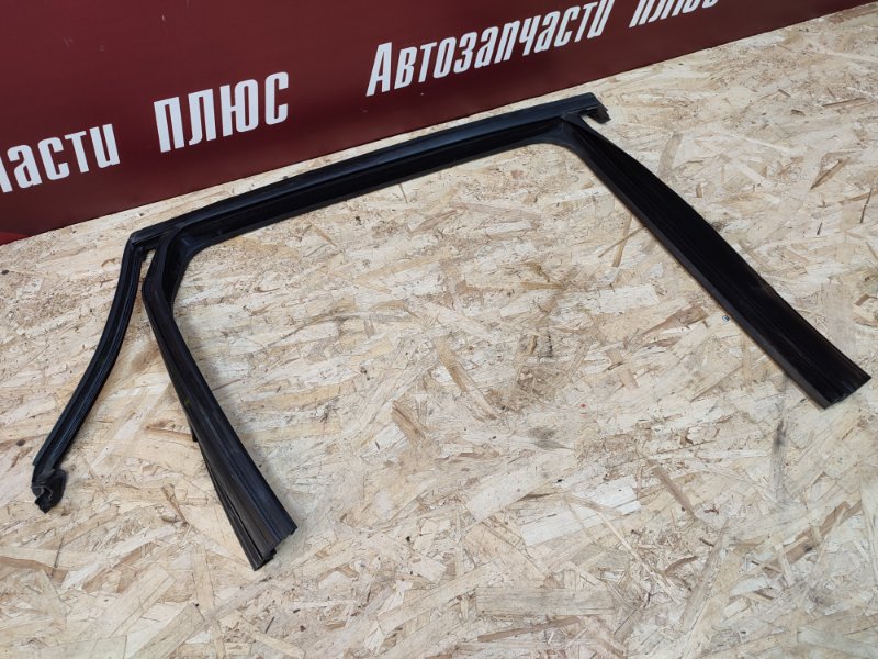 Уплотнитель рамки двери