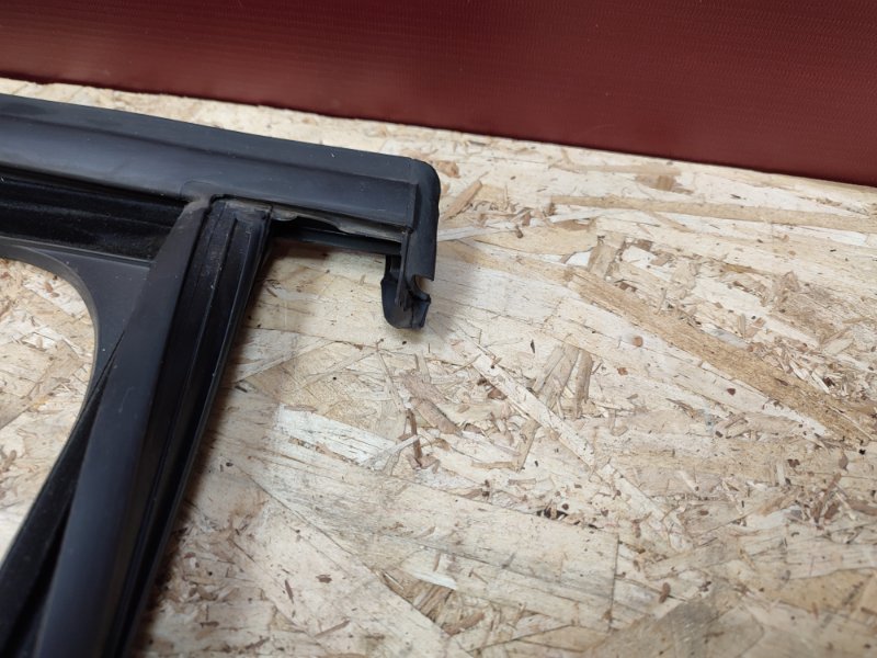 Уплотнитель рамки двери