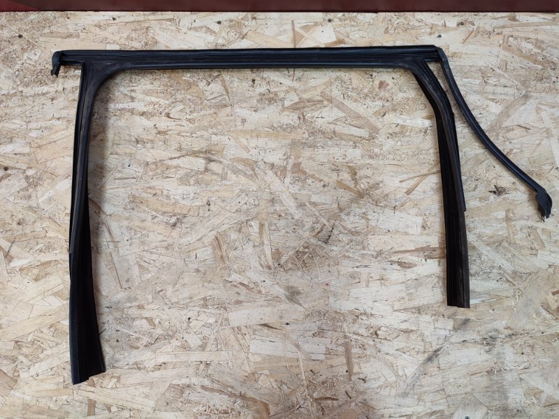 Уплотнитель рамки двери