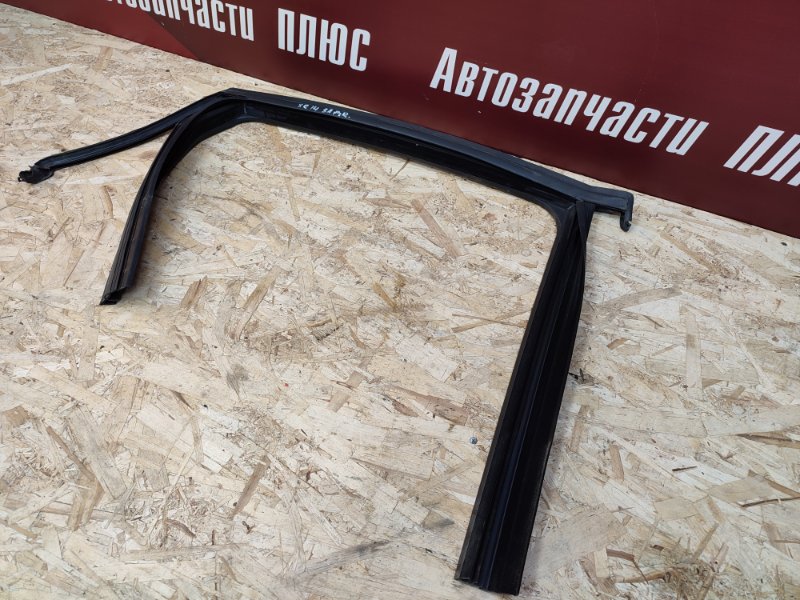 Уплотнитель рамки двери