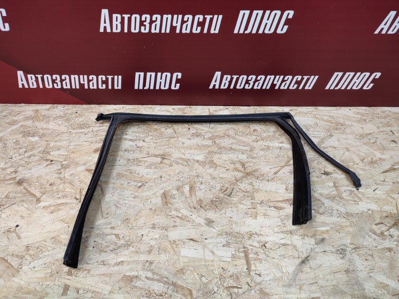 Уплотнитель рамки двери