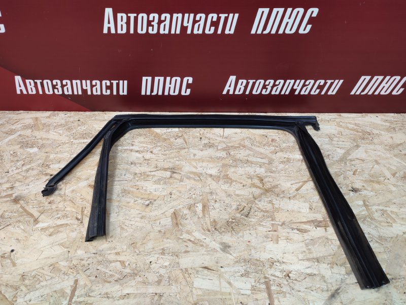 Уплотнитель рамки двери