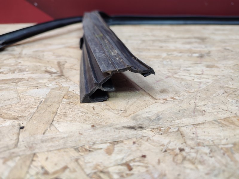 Уплотнитель рамки двери