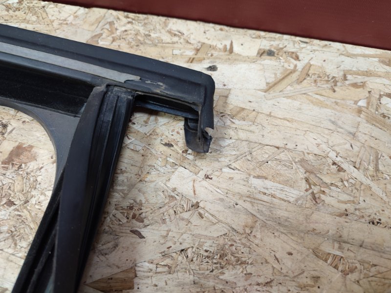 Уплотнитель рамки двери