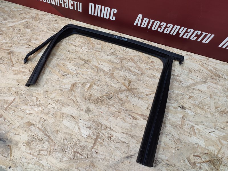 Уплотнитель рамки двери