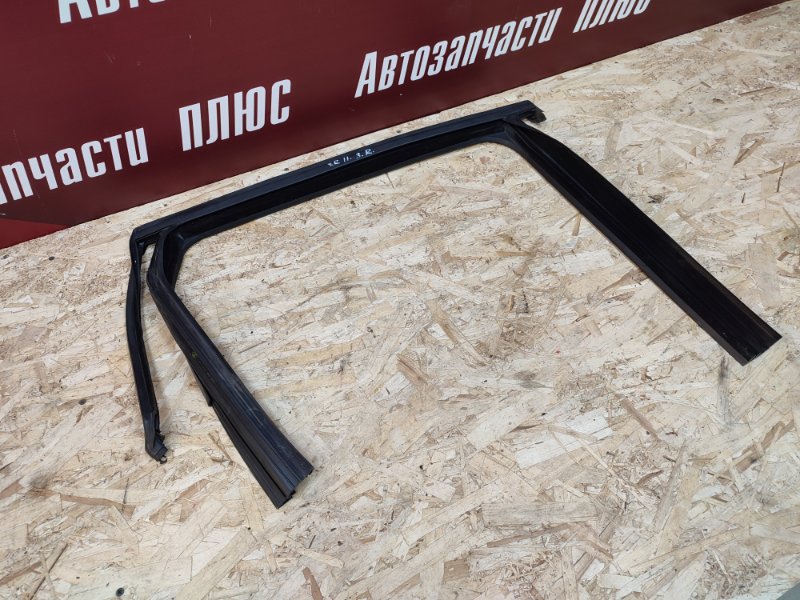 Уплотнитель рамки двери