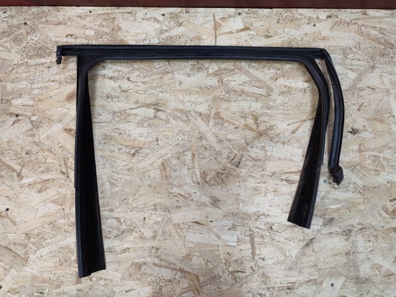 Уплотнитель рамки двери