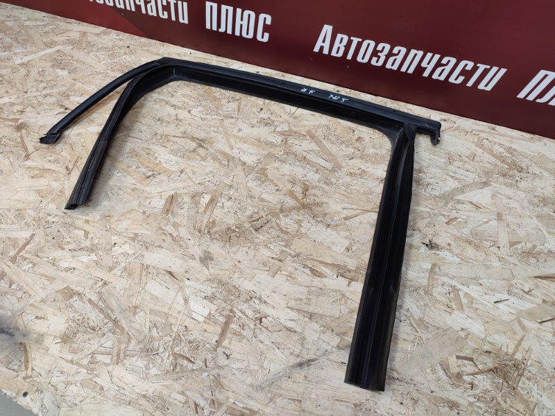 Уплотнитель рамки двери