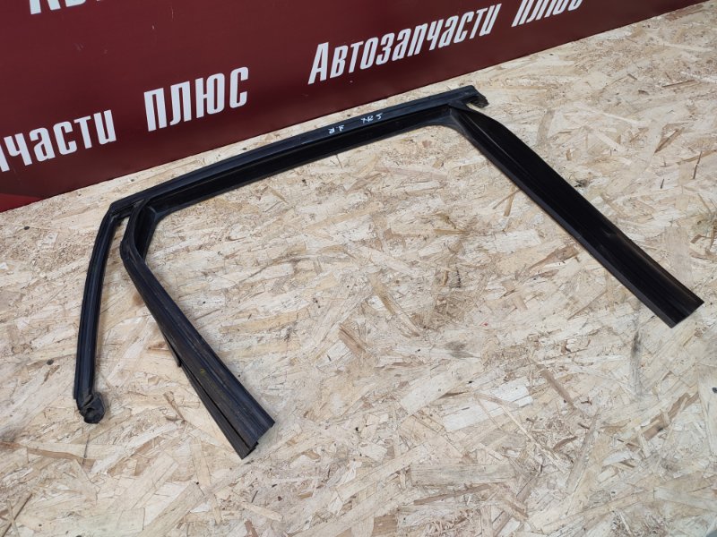 Уплотнитель рамки двери