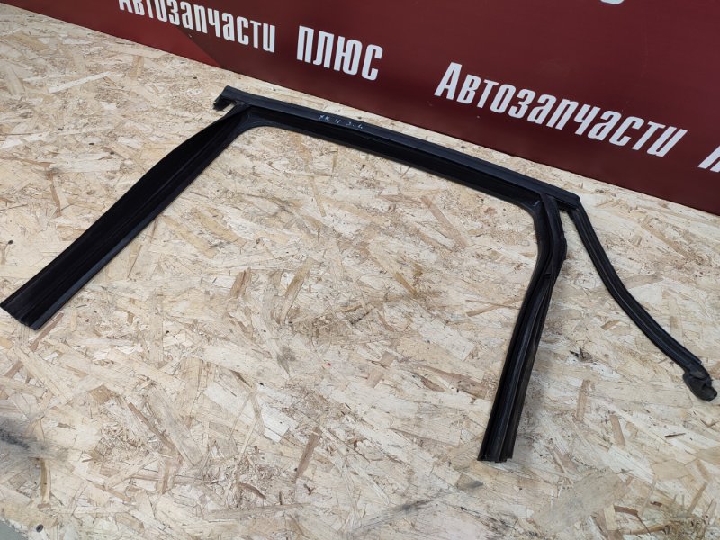 Уплотнитель рамки двери