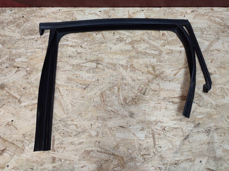 Уплотнитель рамки двери