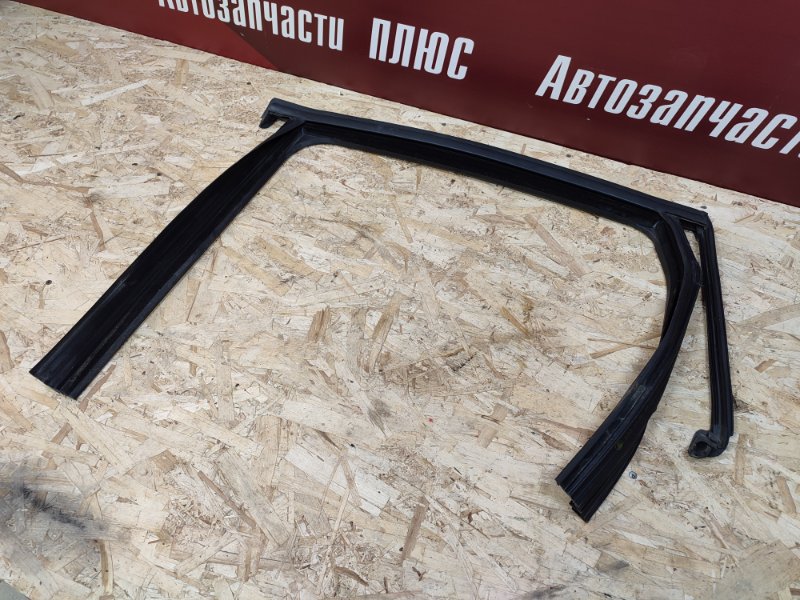 Уплотнитель рамки двери