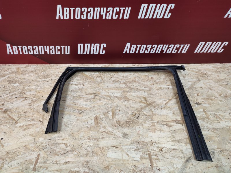 Уплотнитель рамки двери