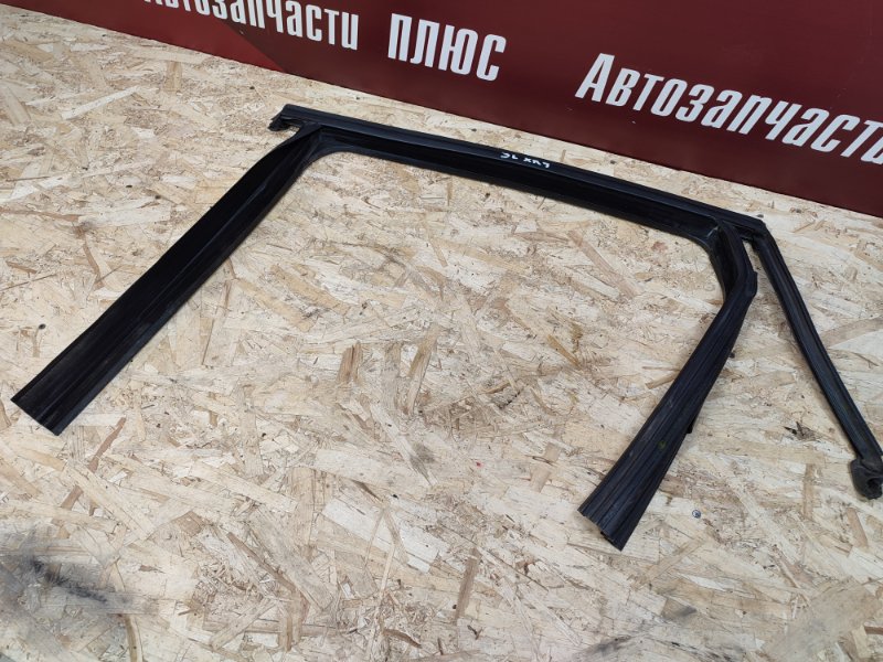 Уплотнитель рамки двери