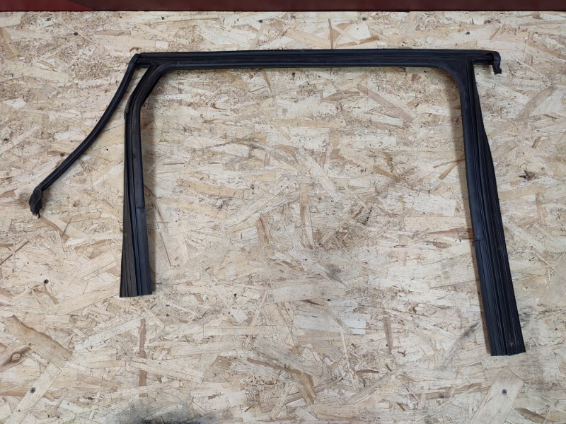 Уплотнитель рамки двери