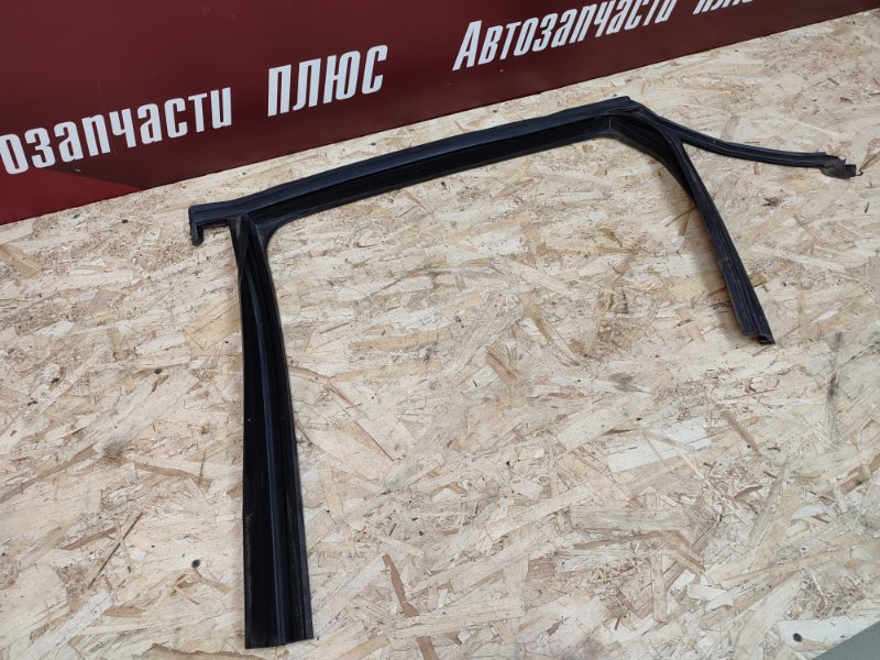 Уплотнитель рамки двери