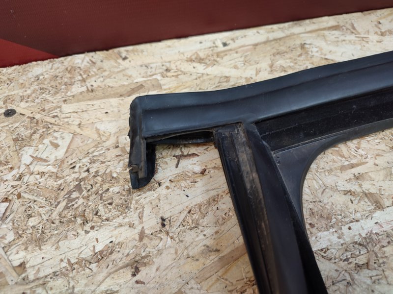 Уплотнитель рамки двери