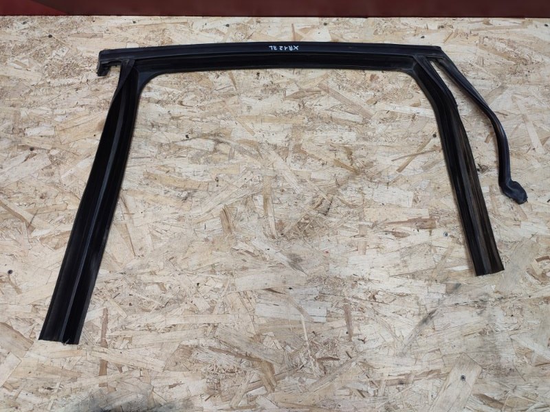 Уплотнитель рамки двери