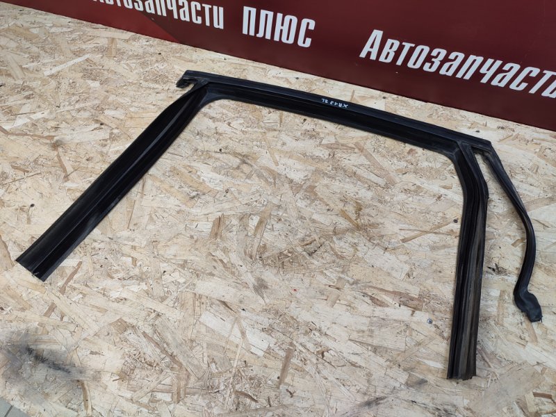 Уплотнитель рамки двери