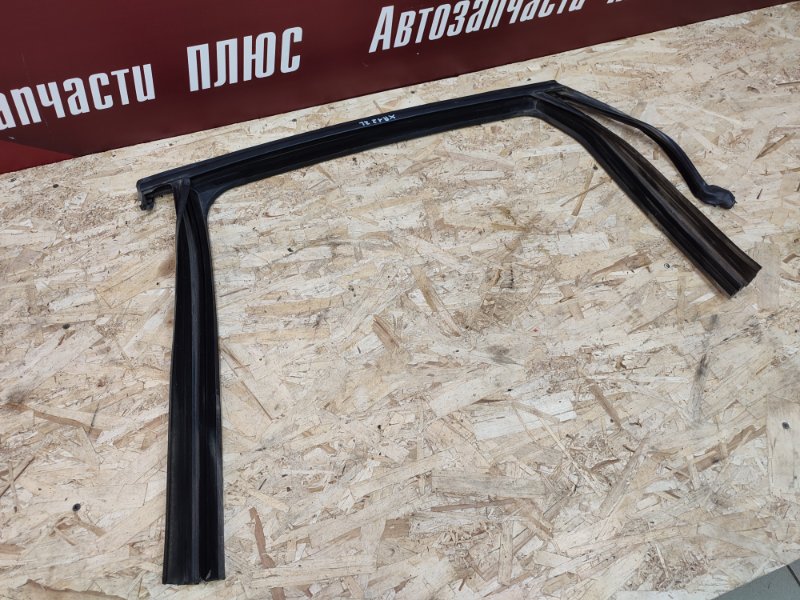 Уплотнитель рамки двери