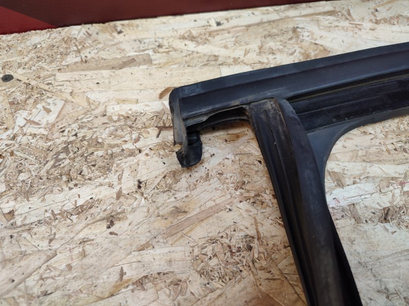 Уплотнитель рамки двери