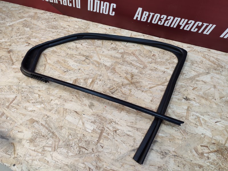 Уплотнитель стекла двери