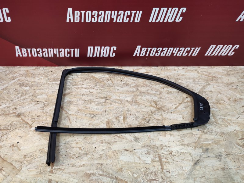 Уплотнитель стекла двери
