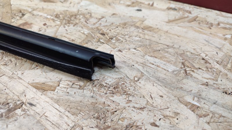 Уплотнитель стекла двери внутренний