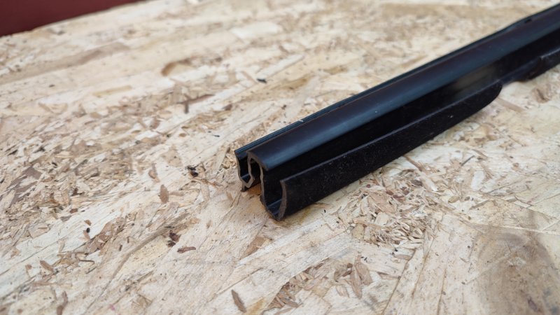 Уплотнитель стекла двери внутренний