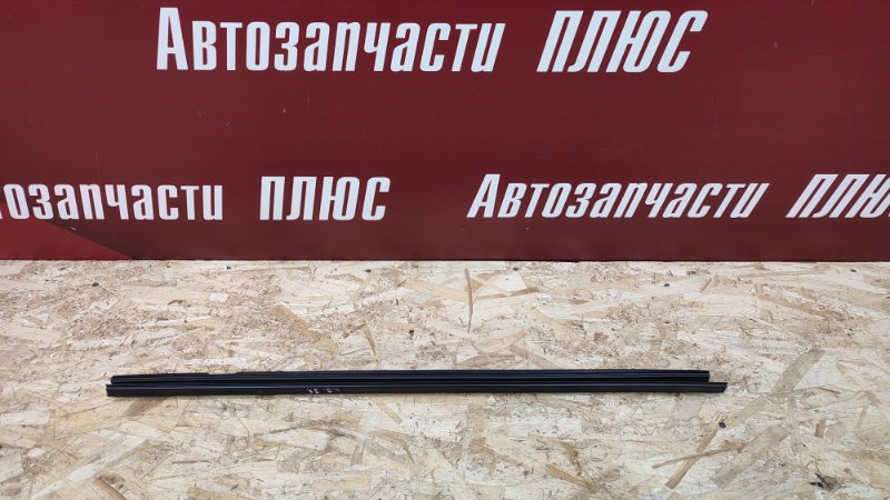 Уплотнитель стекла двери внутренний