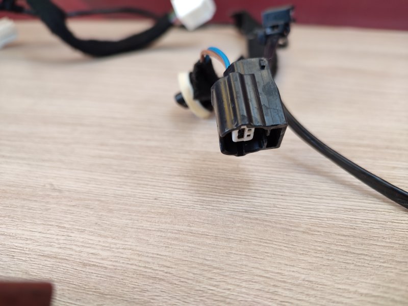 Проводка      двери