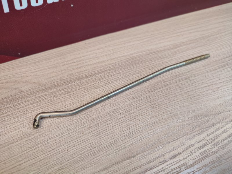 Тяга замка двери