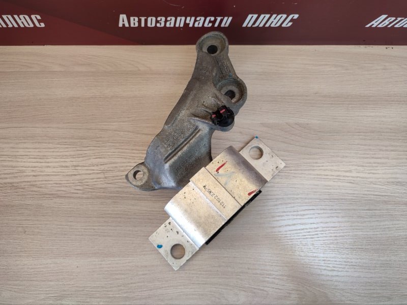 Опора двигателя