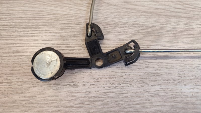 Тяга замка двери