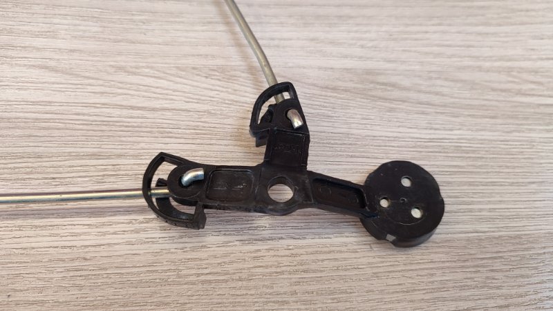 Тяга замка двери