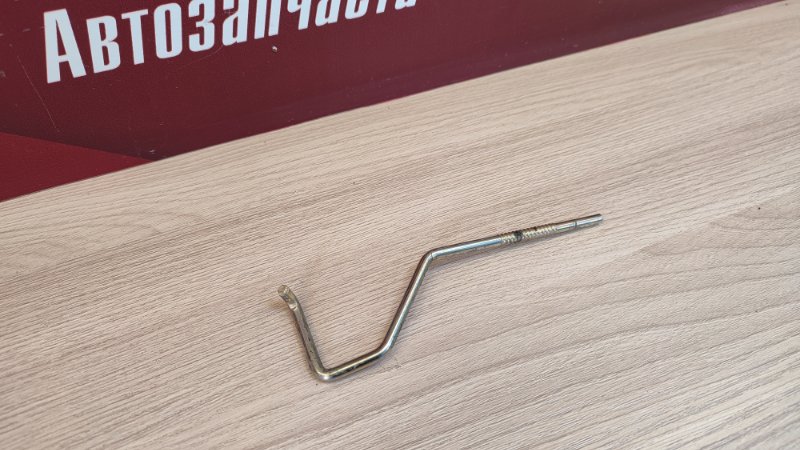 Тяга замка двери