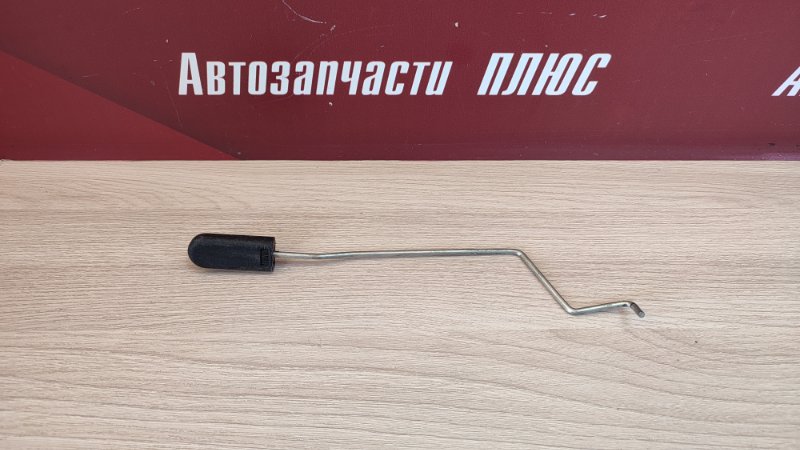 Тяга замка двери