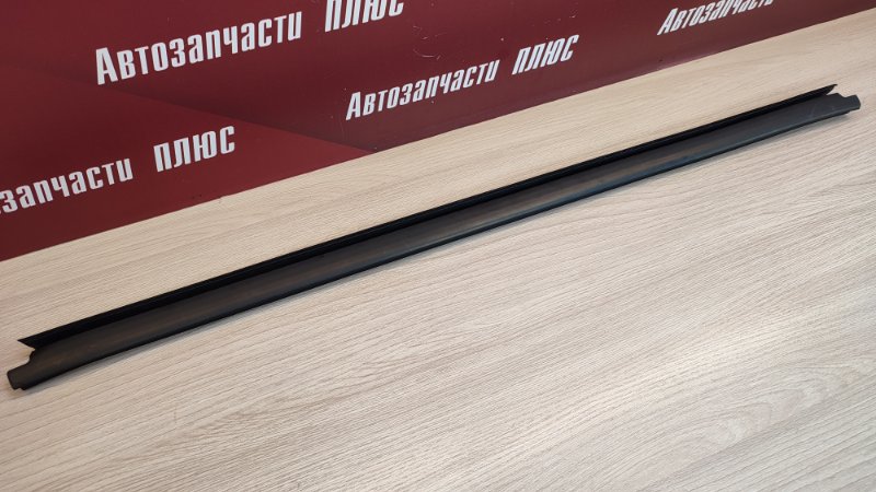 Уплотнитель стекла двери внутренний