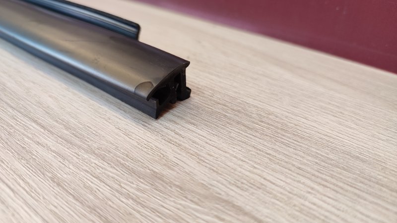 Уплотнитель стекла двери внутренний