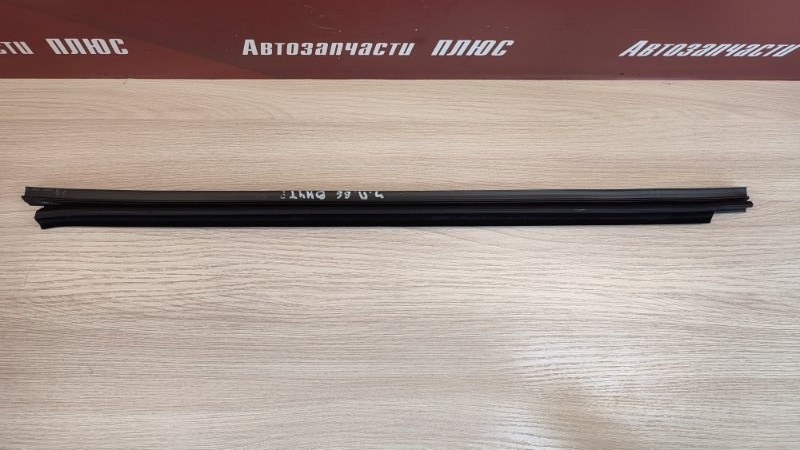 Уплотнитель стекла двери внутренний