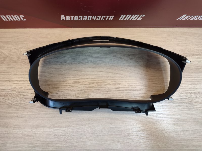 Козырек щитка приборов