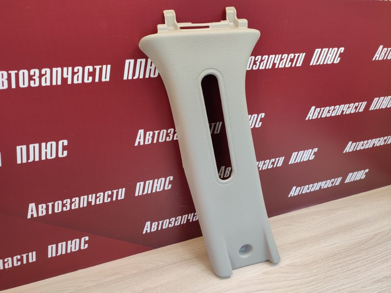 Обшивка средней стойки