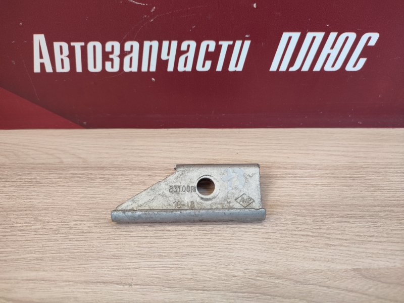 Крепление акб