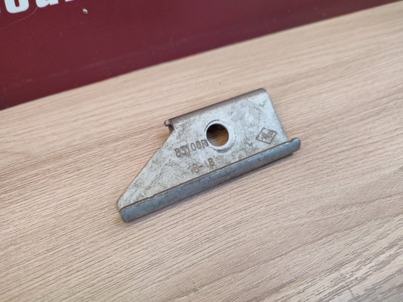 Крепление акб