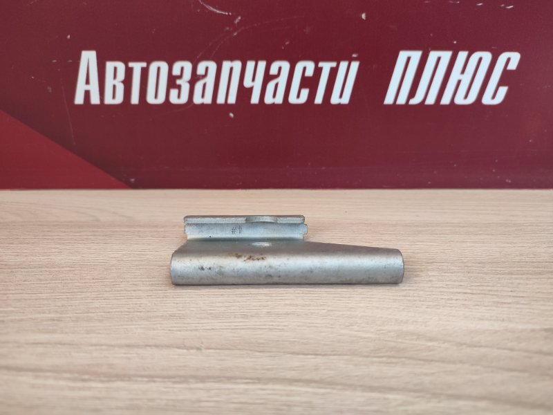 Крепление акб