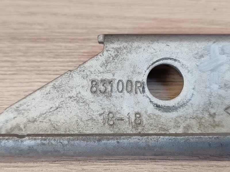 Крепление акб