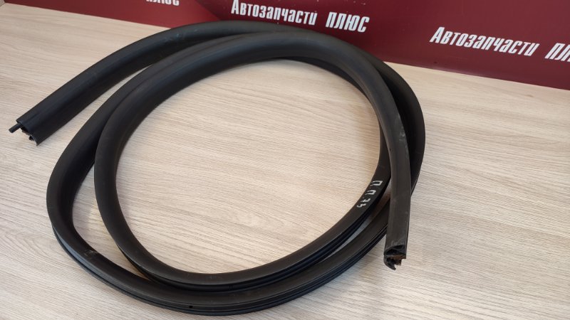 Уплотнитель двери