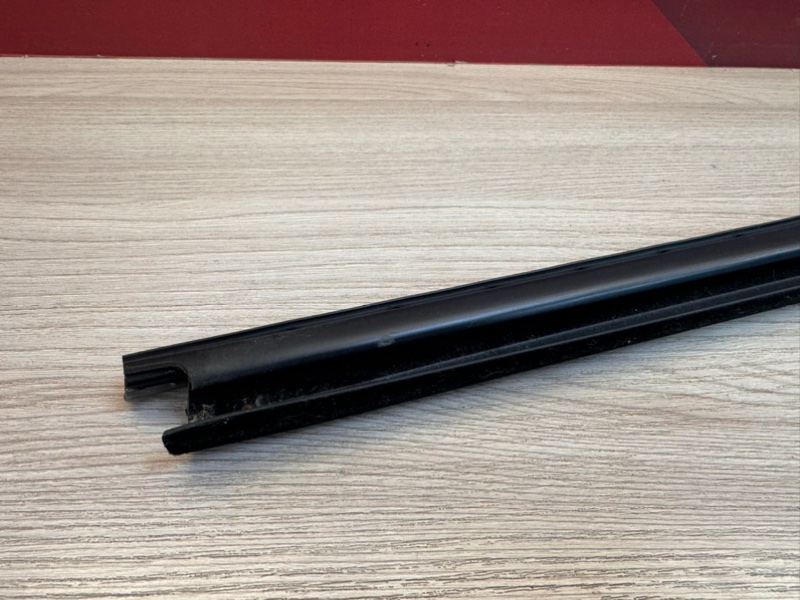 Уплотнитель стекла двери внутренний