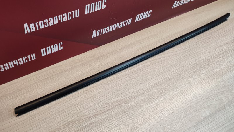 Уплотнитель стекла двери внешний