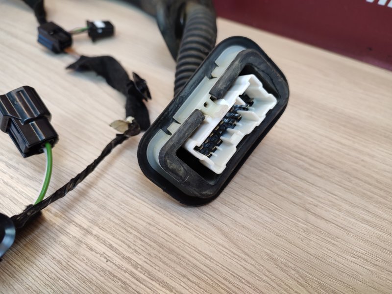 Проводка      двери